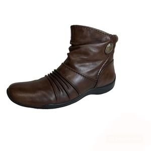 Clarks Women's Kessa Mabel Ankle‎ Boot size 6.5 M